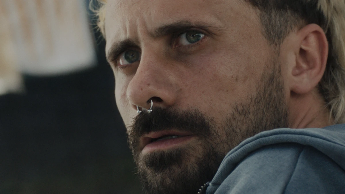 Primer tráiler de 'Esta soledad', debut en el largometraje película de Javier Giner ('Yo, adicto') 3 Primer tráiler de 'Esta soledad', debut en el largometraje película de Javier Giner ('Yo, adicto') 2