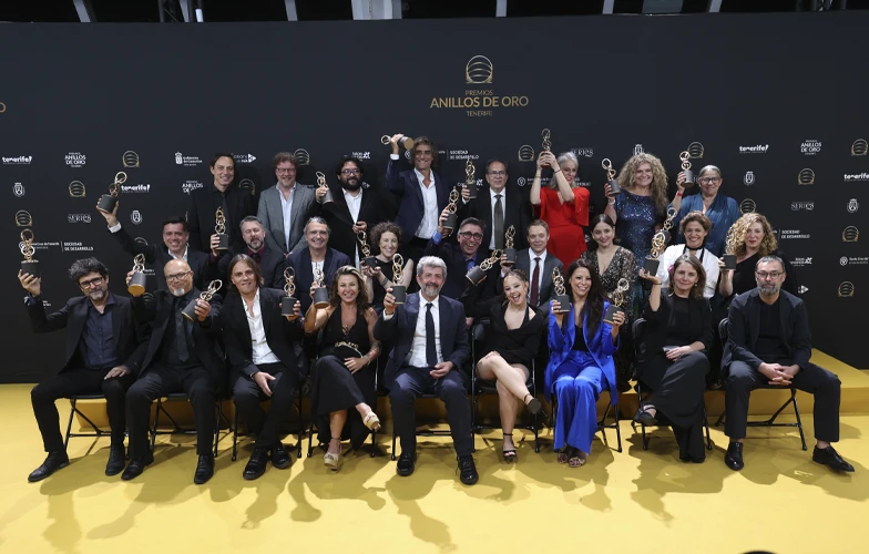 'Anatomía de un instante' arrasa en la primera edición de los Premios Anillos de Oro 1 Foto de familia de los premiados. ©Premios Anillos de Oro