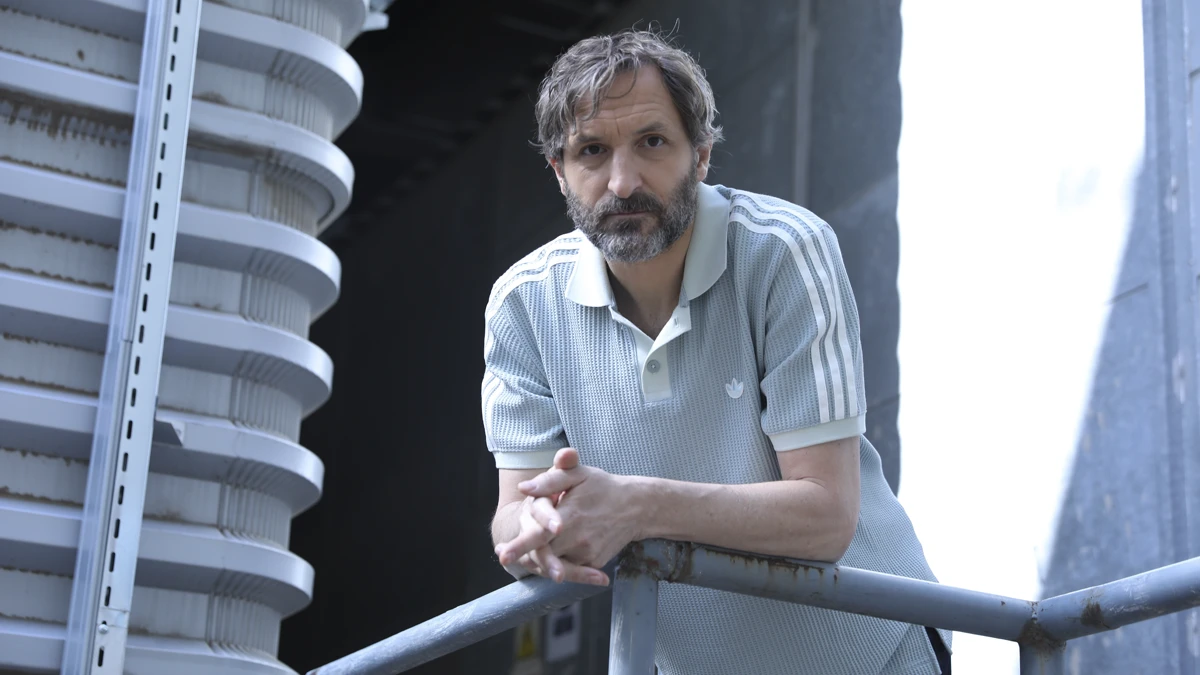 "'33 días' habla de un fallo del sistema: juntar a dos presos con crímenes muy dispares y que de alguna manera se igualen" 2 Julián Villagrán posa para la promoción de '33 días'. ©Atresmedia
