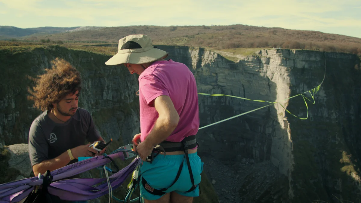Primeran estrena el documental 'Peligro no asomarse', sobre el mayor reto del highline vasco 2 Primeran estrena el documental 'Peligro no asomarse', sobre el mayor reto del highline vasco 2