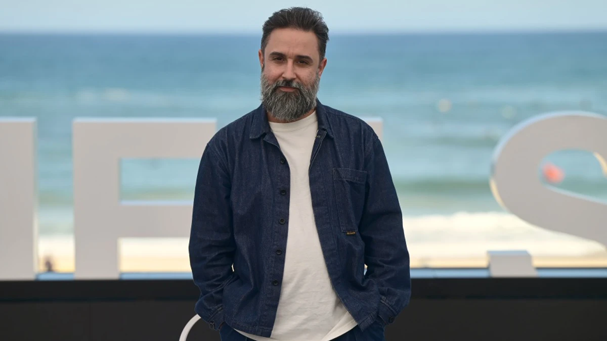 "'Karateka' es una película de aventuras: aunque no sepas de 'katas', si conoces la historia de Sandra, te emocionas" 2 Aritz Moreno en la playa de la Concha durante la presentación de 'Karateka'. ©Gari Garaialde