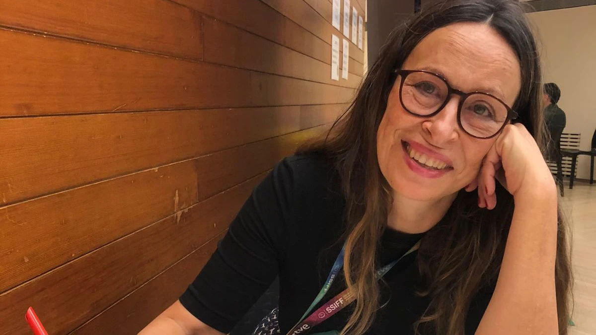 "Quería mostrar la respuesta al abuso, el contraste entre que ahora se cuentan las cosas, antes no, y por qué" 2 Ione Hernández directora de 'Hermanas'
